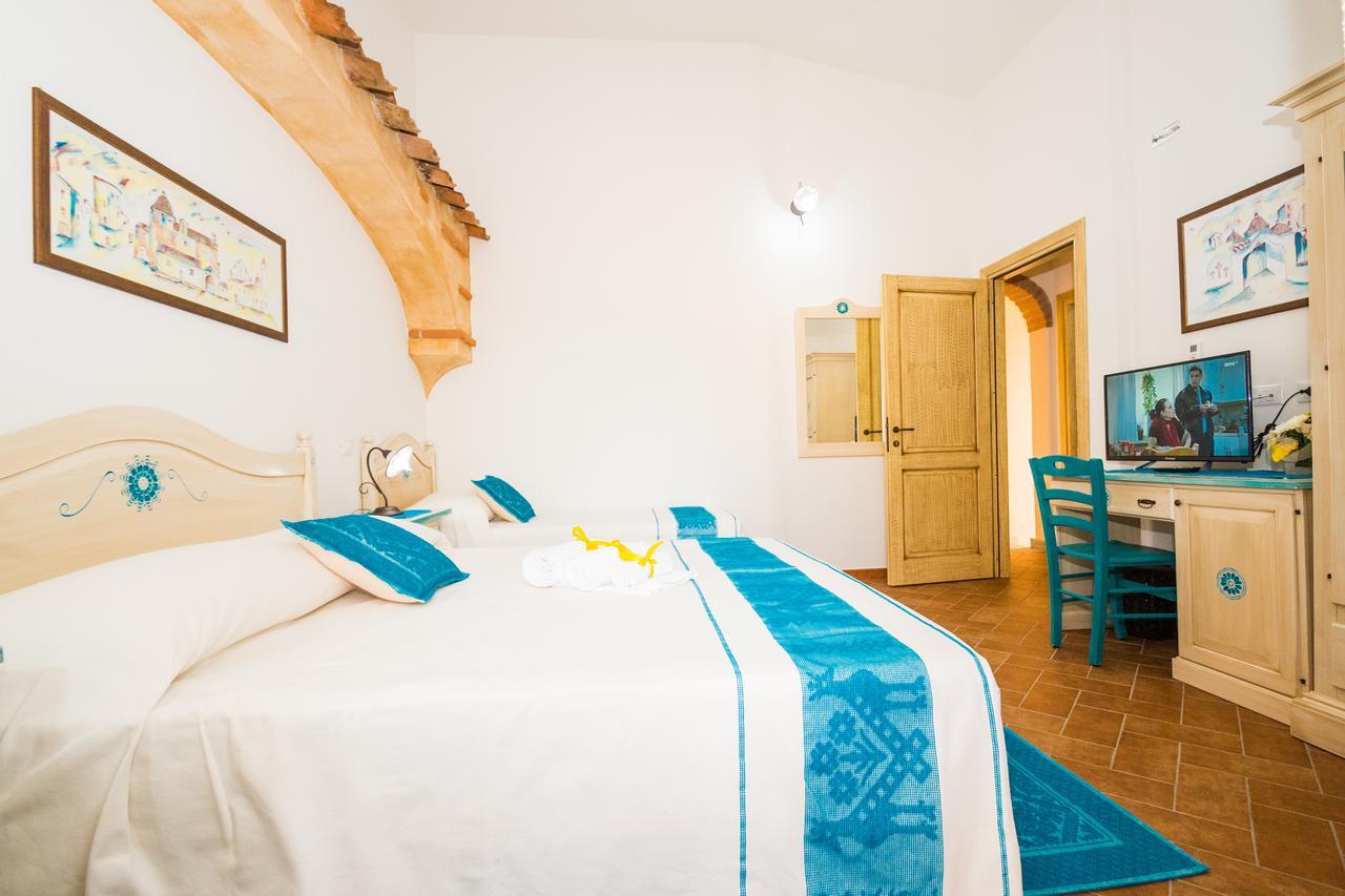 Hotel Micali à Orosei Extérieur photo